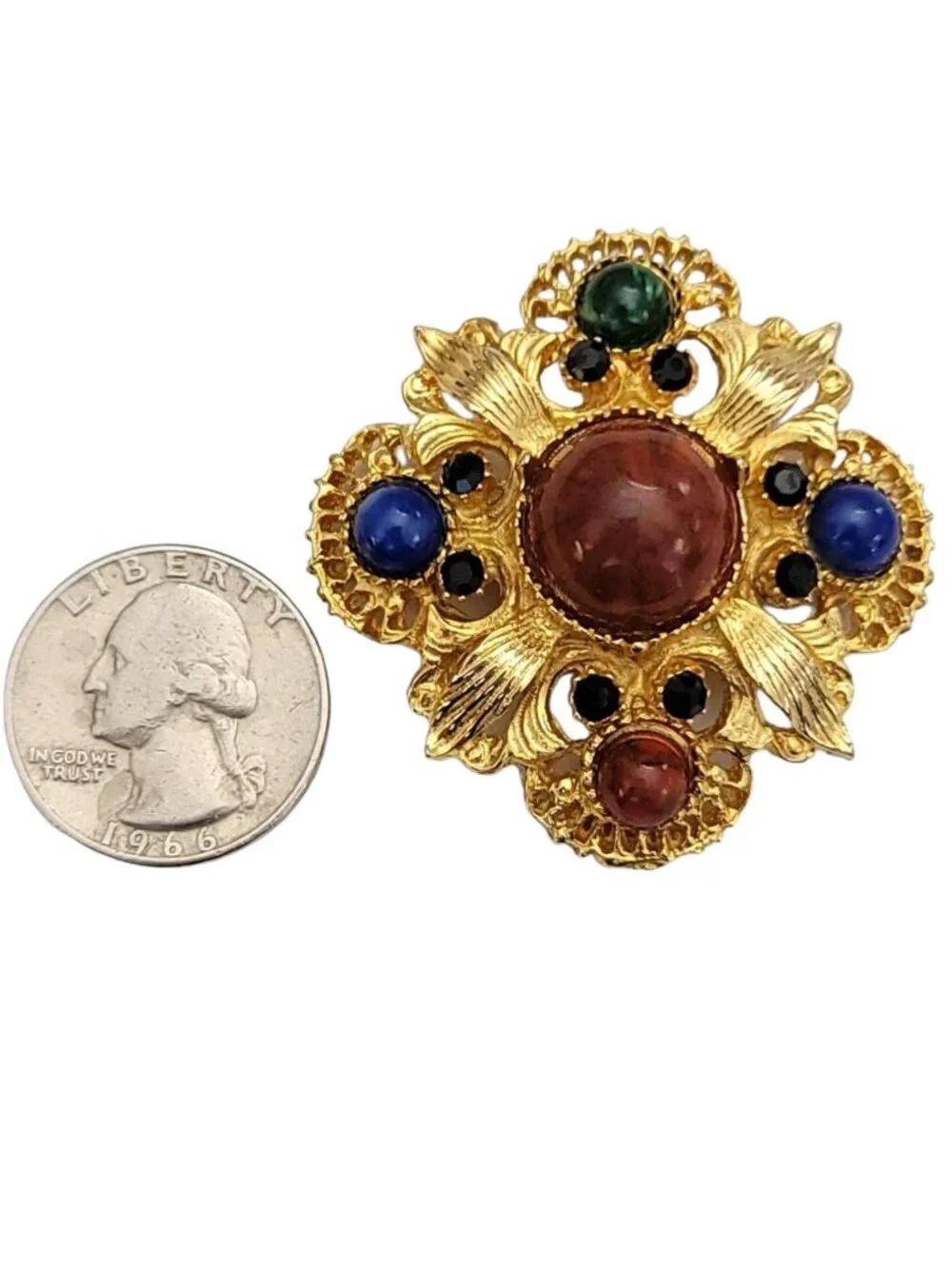 Gold Tone Maltese Cross Lucite Cabochon Brooch Designer Style M820